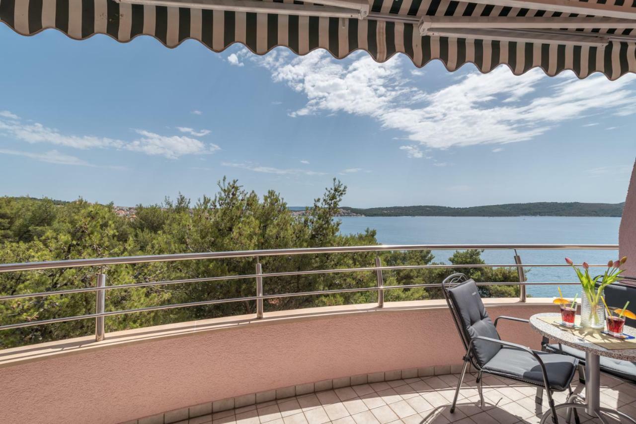 Apartment Sea View Trogir Buitenkant foto
